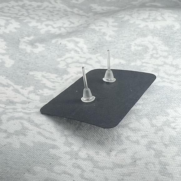 Metal-free Orange Star Earrings, Plastic Post Studs, Allergy Free Hypoallergenic - Picture 3 of 3